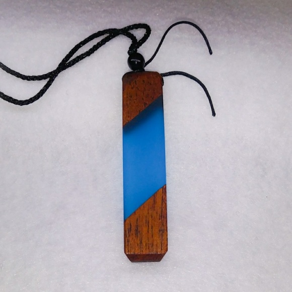 🎀Stunning Vintage Wooden Pendant - Picture 2 of 4
